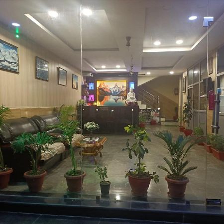 Hotel Om Palace McLeod Ganj Esterno foto