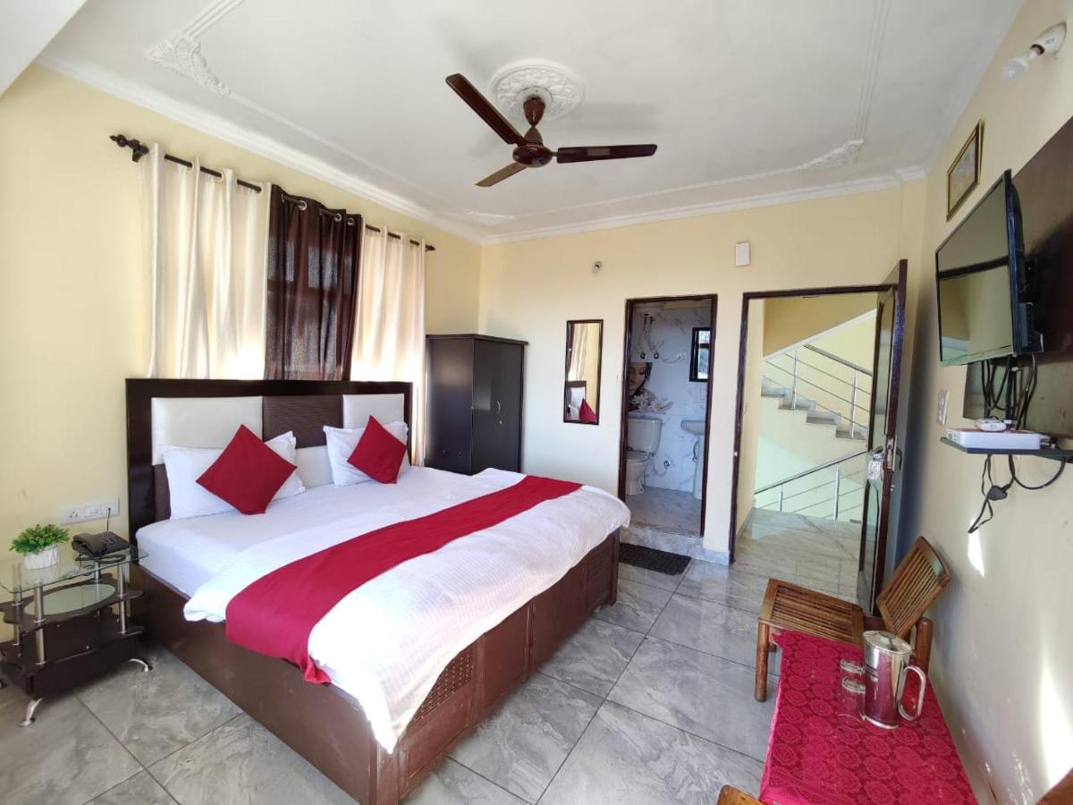 Hotel Om Palace McLeod Ganj Esterno foto