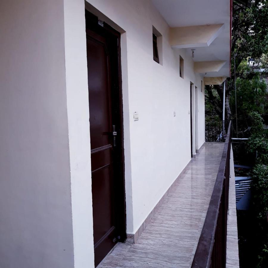 Hotel Om Palace McLeod Ganj Esterno foto
